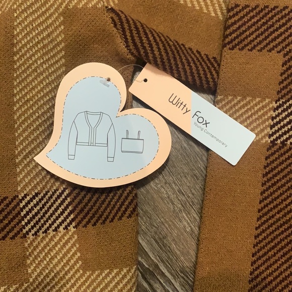 Witty Fox young contemporary set. Size small tank top with matching cardigan. - Picture 3 of 6